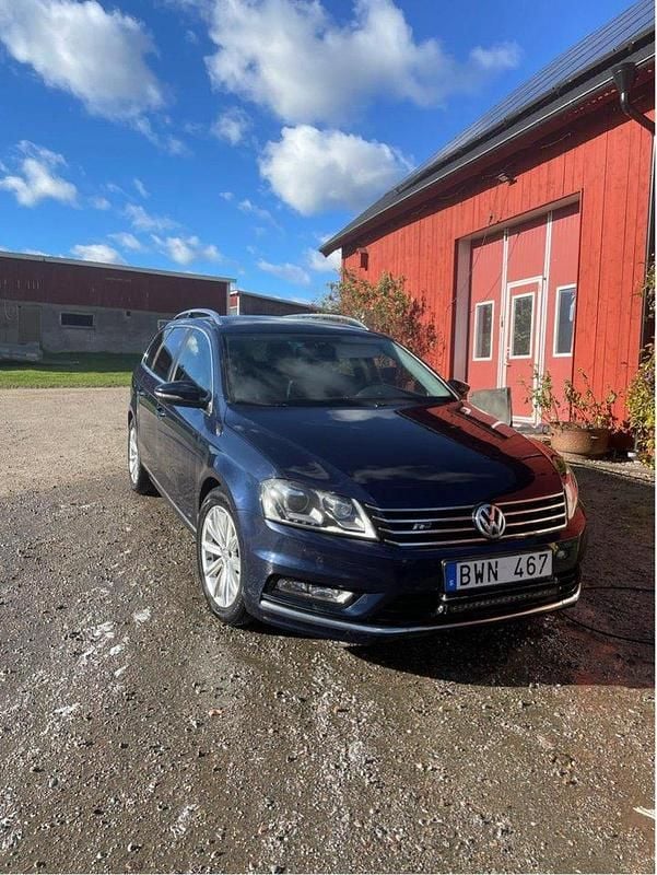 Blå Begagnad 2014 VW Passat GT Kombi | 107 000 kr (Marknadspris) - Bild 1/4