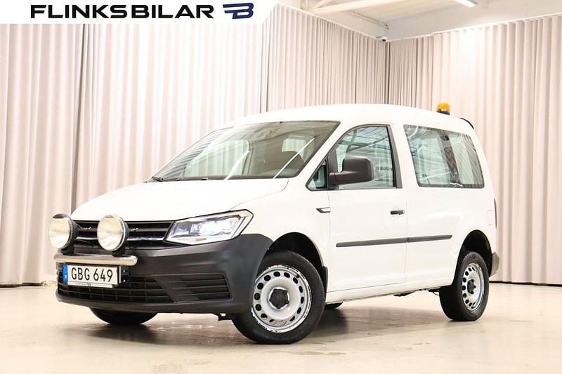 Vit Begagnad 2017 VW Caddy Minibuss | 189 700 kr (Lite dyr) - Bild 1/4