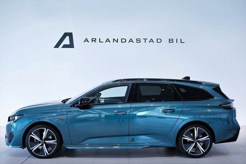 Blå Begagnad 2022 Peugeot 308 GT Halvkombi | 388 700 kr - Bild 1/4