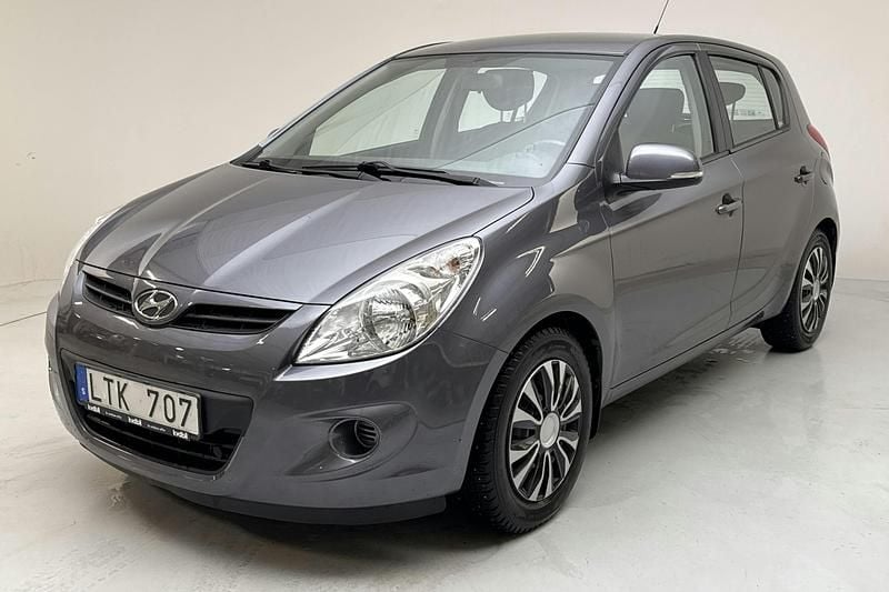 Mörkgrå Begagnad 2011 Hyundai i20 Select | 65 000 kr (Bra pris) - Bild 1/4