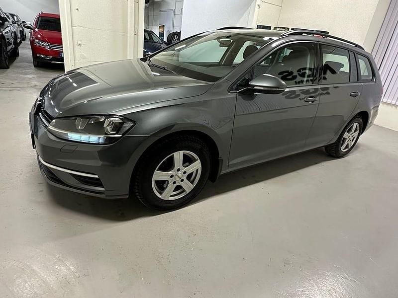Begagnad VW Golf VII 110 HK (80 kW) 2017 Grå