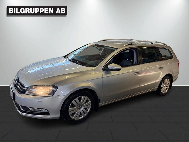 Silver Begagnad 2014 VW Passat Kombi | 76 900 kr (Marknadspris) - Bild 1/4
