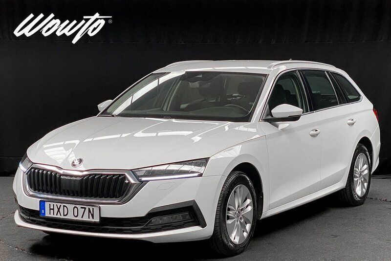 Vit Begagnad 2022 Skoda Octavia Kombi | 205 800 kr (Bra pris) - Bild 1/3