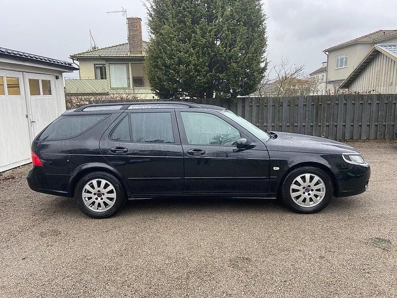 Svart Begagnad 2007 Saab 9-5 Kombi | 32 900 kr (Marknadspris) - Bild 1/4