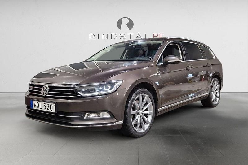 Mörkbrun Begagnad 2015 VW Passat GT Kombi | 149 900 kr (Marknadspris) - Bild 1/3