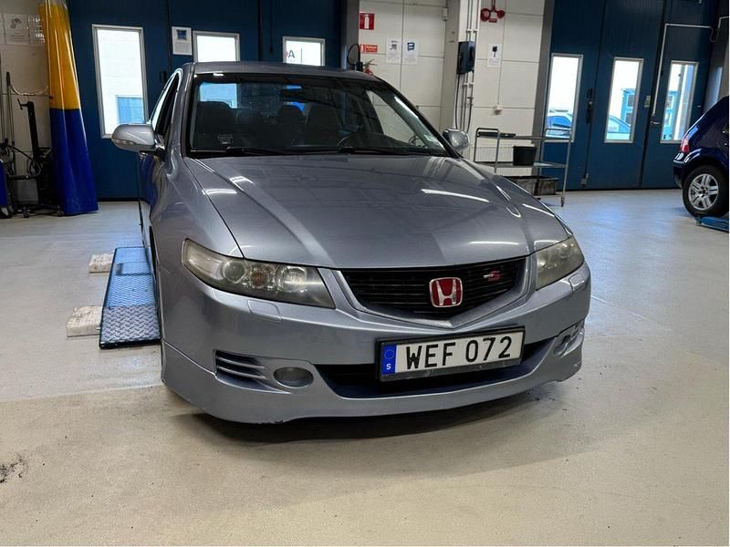 Blå Begagnad 2006 Honda Accord Type S Sedan | 43 000 kr - Bild 1/4