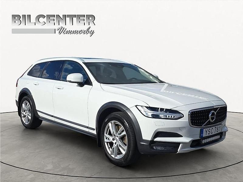 Vit Begagnad 2018 Volvo V90 CC Kombi | 225 000 kr (Marknadspris) - Bild 1/4