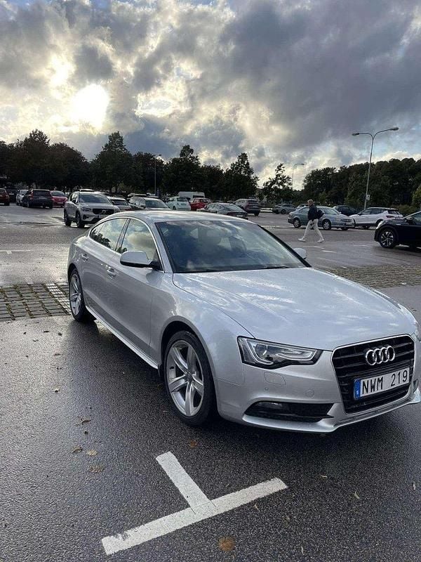 Silver Begagnad 2014 Audi A5 Sportback Halvkombi | 85 000 kr (Marknadspris) - Bild 1/4
