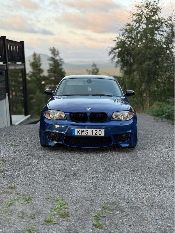 Blå Begagnad 2009 BMW 120 Coupé M Sport Sportkupé | 92 000 kr - Bild 1/4