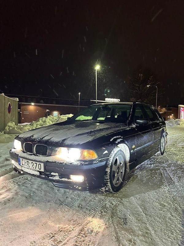 Begagnad BMW 520 150 HK (110 kW) 1999 Kombi