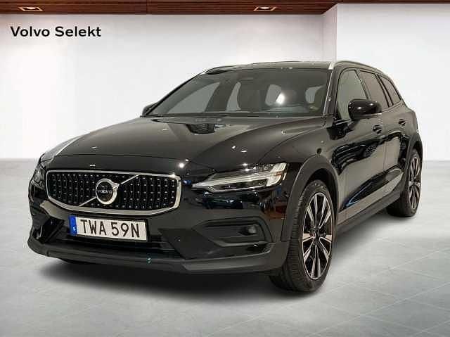 Begagnad 2024 Volvo V60 CC Kombi | 479 000 kr (Lite dyr) - Bild 1/4