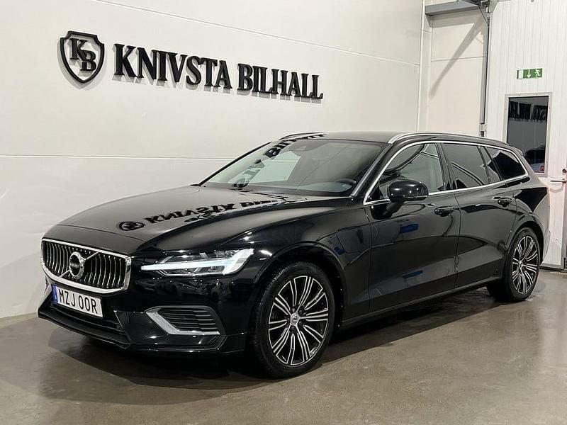 Svart Begagnad 2022 Volvo V60 Inscription Kombi | 308 900 kr (Bra pris) - Bild 1/4