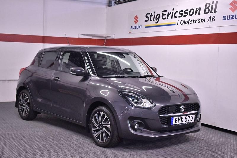 Grå Begagnad 2020 Suzuki Swift Halvkombi | 168 500 kr (Marknadspris) - Bild 1/4