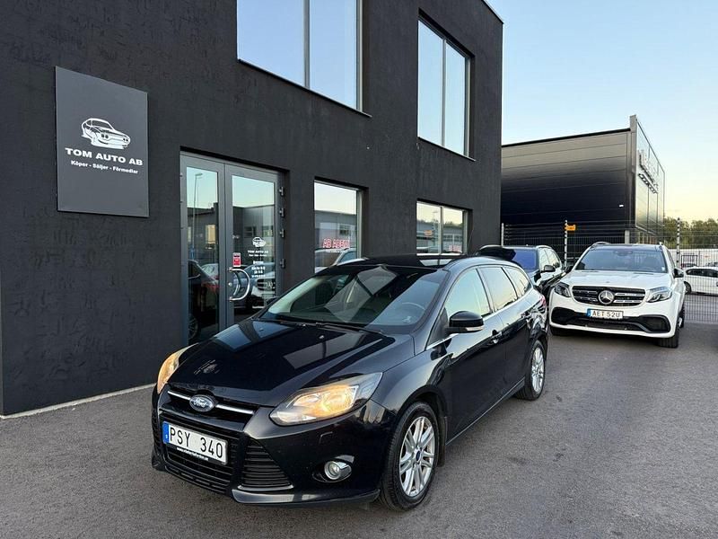 Svart Begagnad 2012 Ford Focus Titanium Kombi | 49 900 kr (Bra pris) - Bild 1/4