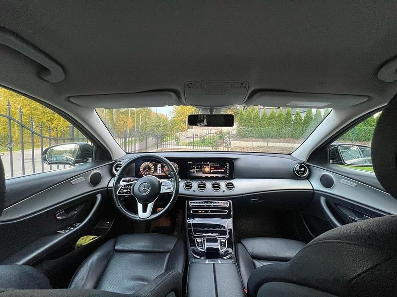 Svart Begagnad 2019 Mercedes E220 Avantgarde Kombi | 184 900 kr (Bra pris) - Bild 1/4