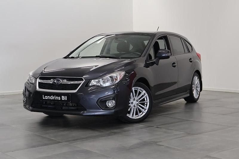 Mörkgrå Begagnad 2013 Subaru Impreza Sedan | 128 700 kr (Dyr) - Bild 1/4