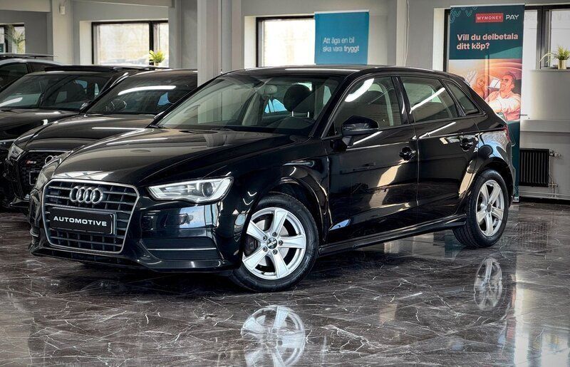 Svart Begagnad 2014 Audi A3 Sportback Attraction Halvkombi | 99 900 kr (Marknadspris) - Bild 1/4