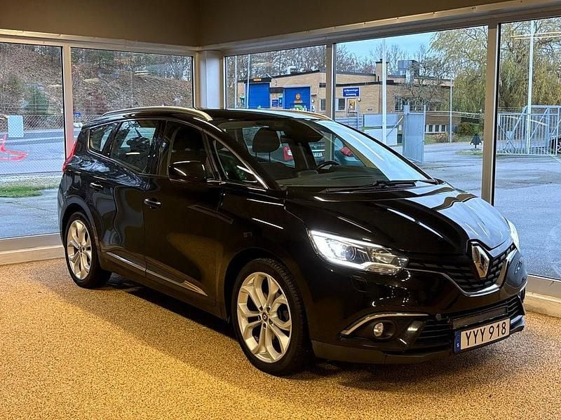 Svart Begagnad 2017 Renault Grand Scénic IV Minibuss | 109 900 kr (Marknadspris) - Bild 1/4