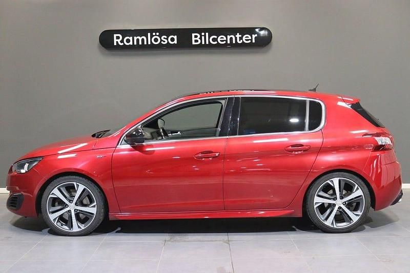 Begagnad Peugeot 308 GT 181 HK (133 kW) 2016 Ljusröd Halvkombi