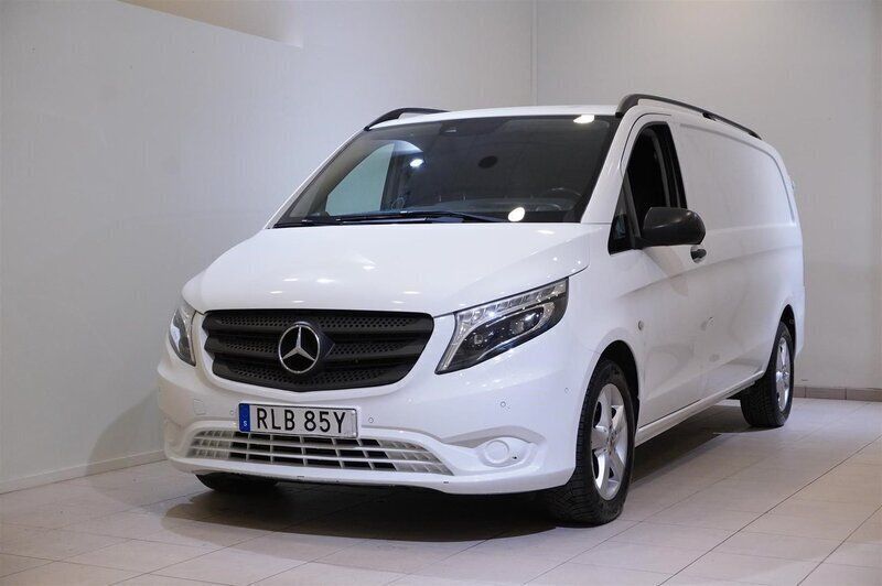 Vit Begagnad 2019 Mercedes Vito Minibuss | 299 900 kr (Bra pris) - Bild 1/4