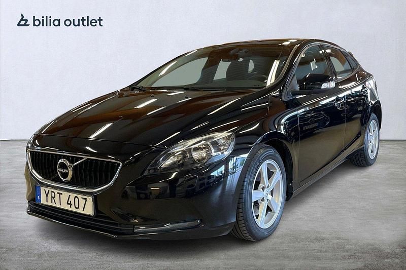 Svart Begagnad 2017 Volvo V40 Kinetic Kombi | 164 900 kr (Marknadspris) - Bild 1/3