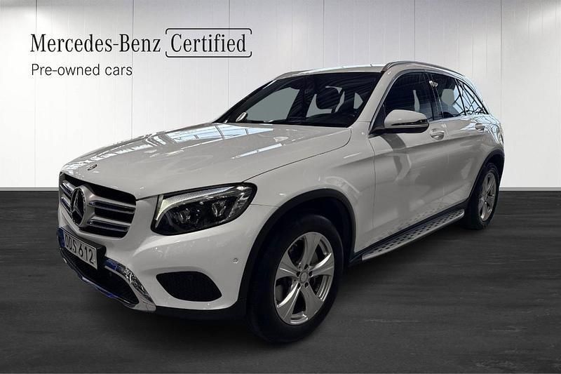 Vit (white) Begagnad 2016 Mercedes GLC220 SUV | 249 900 kr (Superpris) - Bild 1/4
