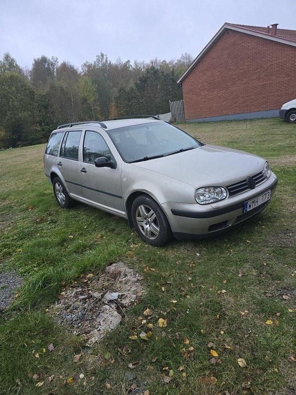 Brun Begagnad 2005 VW Golf IV Ocean Kombi | 8 500 kr - Bild 1/4