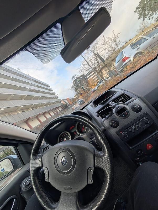 Begagnad Renault Mégane II 135 HK (99 kW) 2005