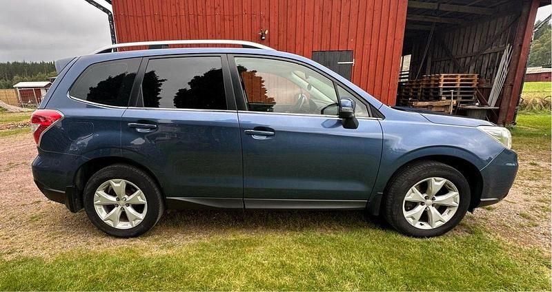 Blå Begagnad 2013 Subaru Forester SUV | 68 000 kr (Marknadspris) - Bild 1/4