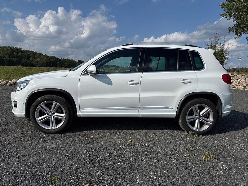 Begagnad VW Tiguan R-line 184 HK (135 kW) 2015 Vit SUV