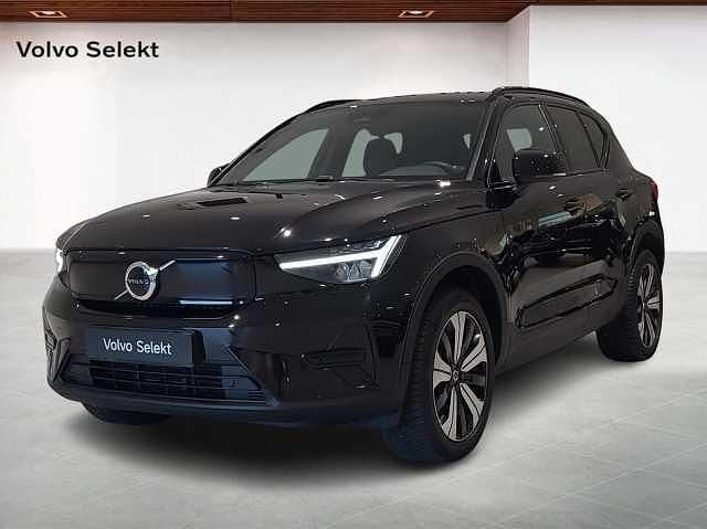 Svart Begagnad 2023 Volvo XC40 Core SUV | 339 000 kr - Bild 1/4