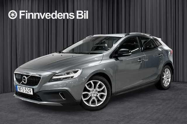 Grå Begagnad 2016 Volvo V40 CC Summum Kombi | 179 000 kr (Lite dyr) - Bild 1/4