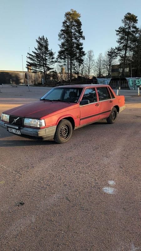 Begagnad 1990 Volvo 740 Sedan | 28 500 kr - Bild 1/4