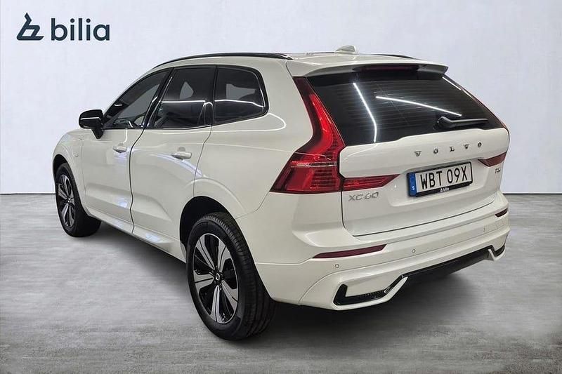 Ny Volvo XC60 Plus 355 HK (261 kW) 2025 Vit SUV