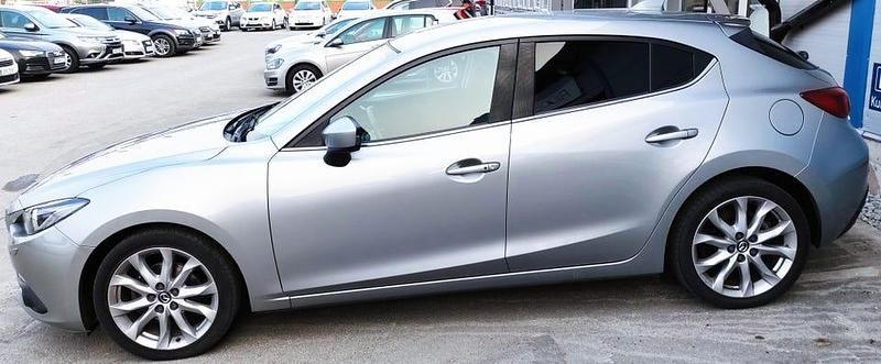 Gray metallic Begagnad 2013 Mazda 3 Inclusive Halvkombi | 81 500 kr (Marknadspris) - Bild 1/1