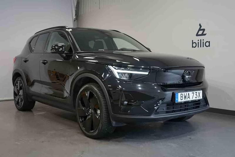 Svart Begagnad 2025 Volvo EX40 Performance SUV | 549 000 kr - Bild 1/1