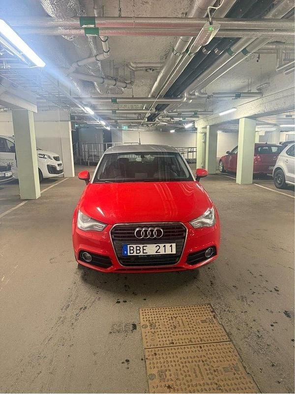 Röd Begagnad 2014 Audi A1 Sportback Sport Halvkombi | 122 000 kr (Dyr) - Bild 1/4