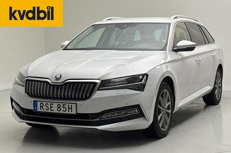 Begagnad Skoda Superb 2022 Vit Kombi