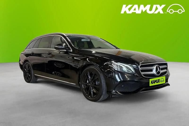 Svart Begagnad 2018 Mercedes E220 Kombi | 184 900 kr (Bra pris) - Bild 1/4