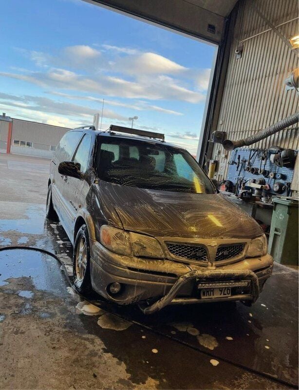 Brun Begagnad 2004 Chevrolet Trans Sport Sport Minibuss | 8 000 kr - Bild 1/2