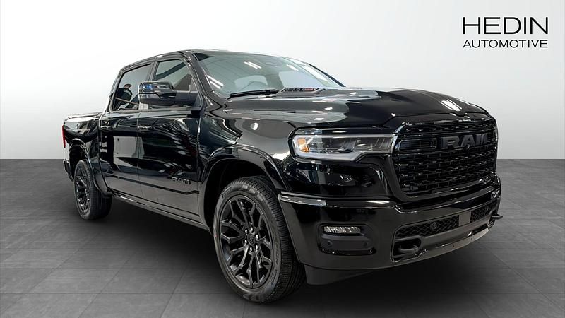 Ny RAM 1500 2025 Svart Pickup