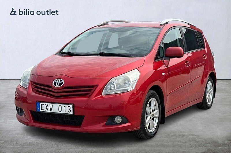 Mörkröd Begagnad 2010 Toyota Verso Minibuss | 54 900 kr (Dyr) - Bild 1/3