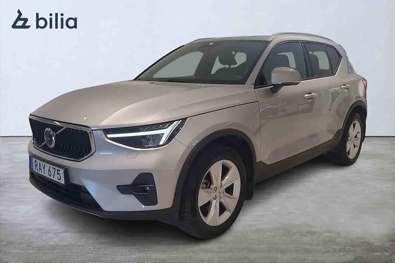Silver Begagnad 2024 Volvo XC40 SUV | 349 000 kr - Bild 1/1