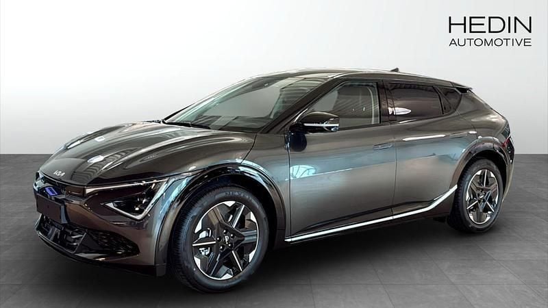Grå (grey) Ny 2025 Kia EV6 Plus SUV | 665 400 kr (Lite dyr) - Bild 1/4