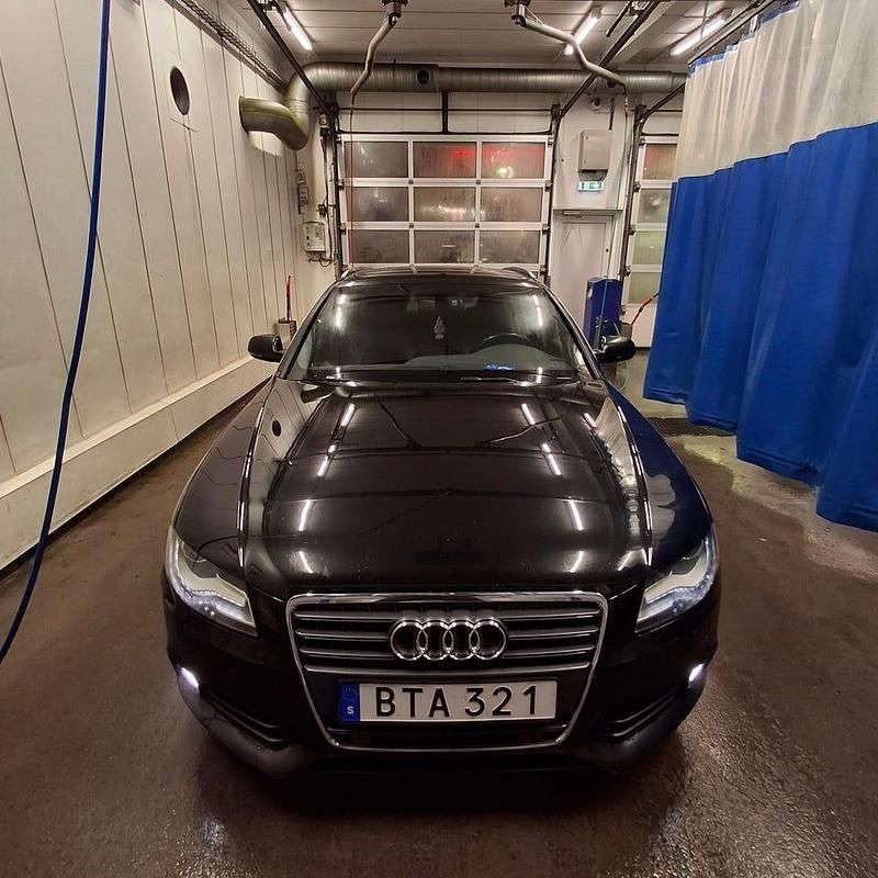 Begagnad Audi A4 180 HK (132 kW) 2010 Svart metallic Kombi