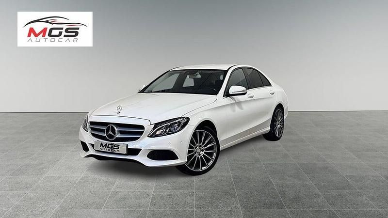 Vit Begagnad 2015 Mercedes C220 | 169 900 kr (Marknadspris) - Bild 1/4