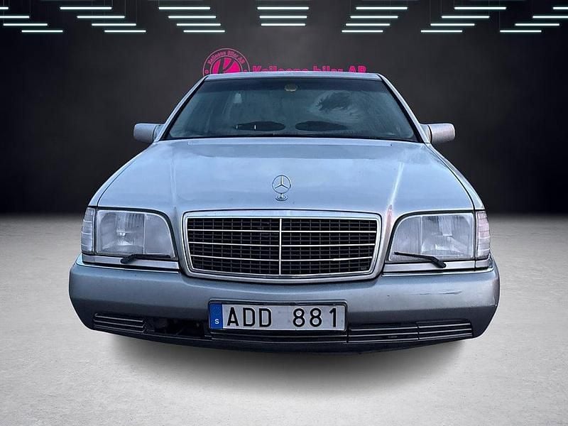 Begagnad Mercedes 500 326 HK (239 kW) 1991 Grå Sedan