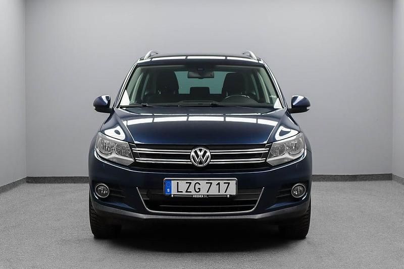 Begagnad VW Tiguan Sportline 140 HK (102 kW) 2011 Night blue metallic SUV