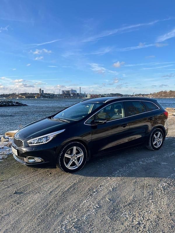 Begagnad 2014 Kia Ceed Sportswagon Kombi | 92 000 kr (Lite dyr) - Bild 1/4