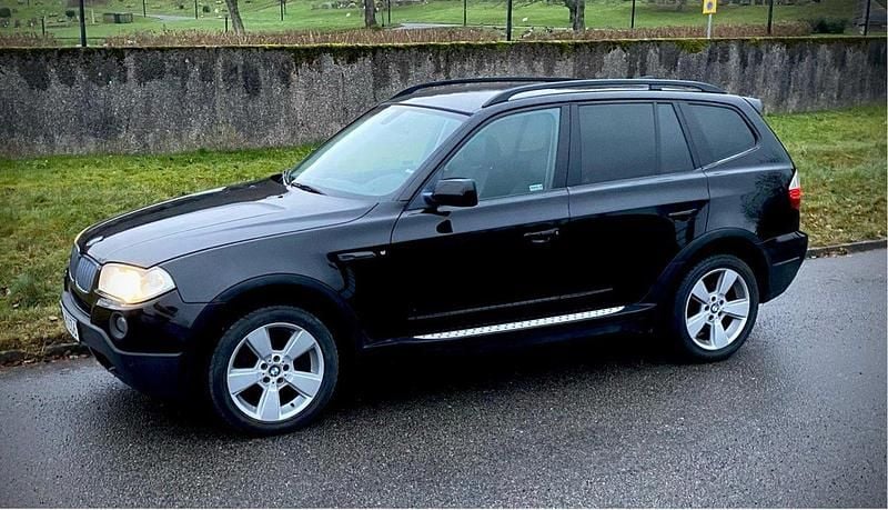 Svart Begagnad 2008 BMW X3 SUV | 68 000 kr (Marknadspris) - Bild 1/4